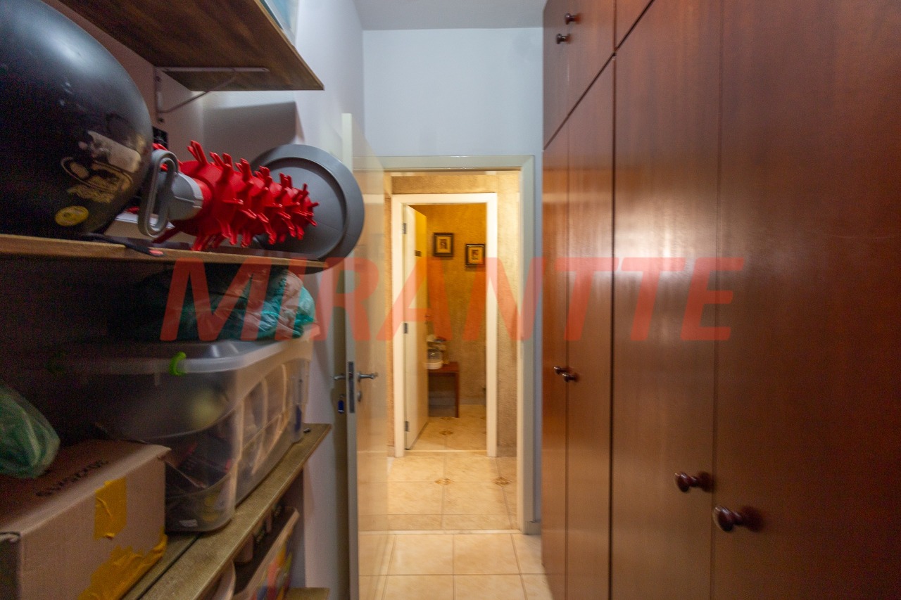 Sobrado de 321m² com 4 quartos em Santa Teresinha