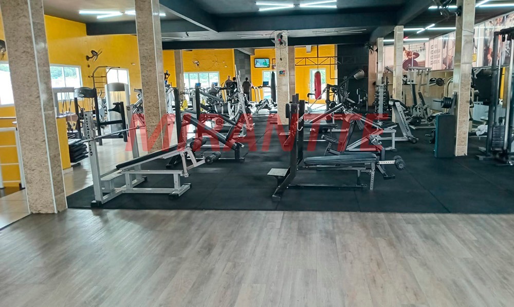 Comercial de 1600m² em Jaçana