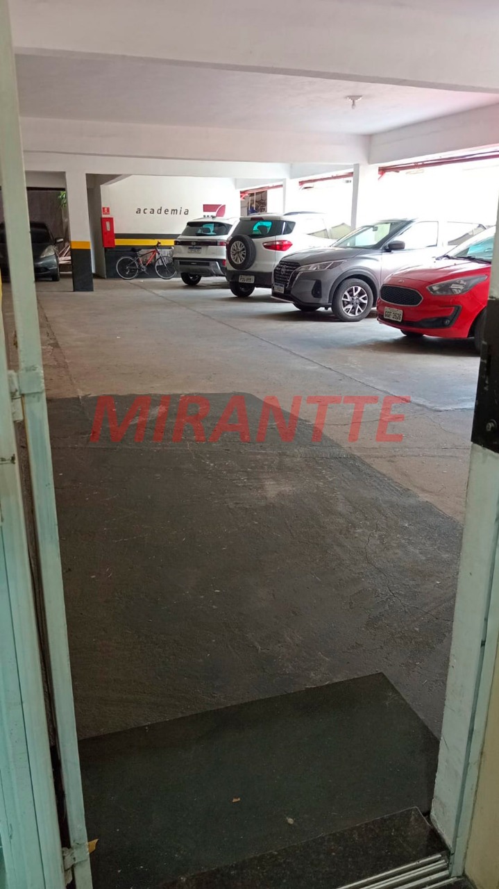 Comercial de 1600m² em Jaçana