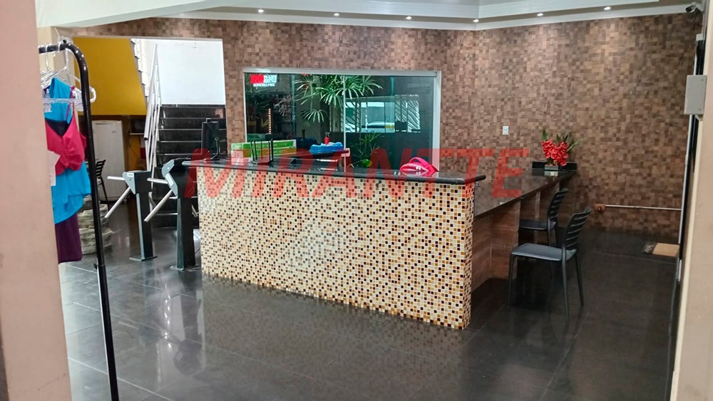Comercial de 1600m² em Jaçana