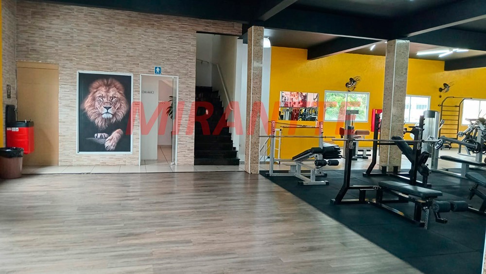 Comercial de 1600m² em Jaçana