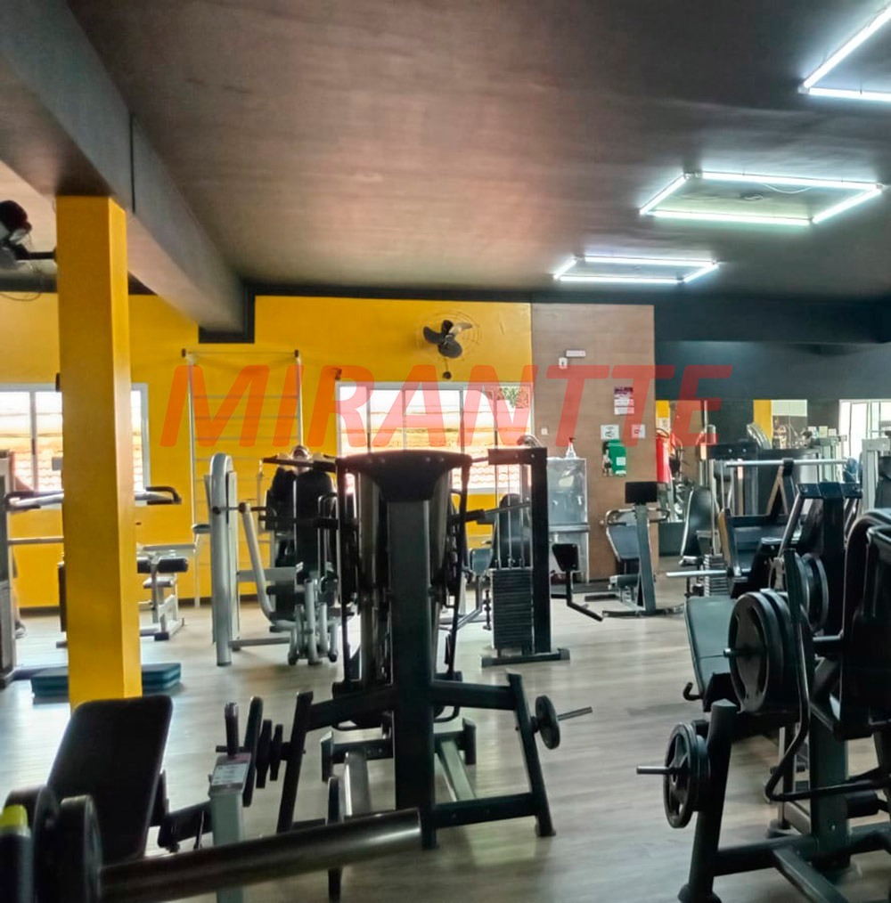 Comercial de 1600m² em Jaçana