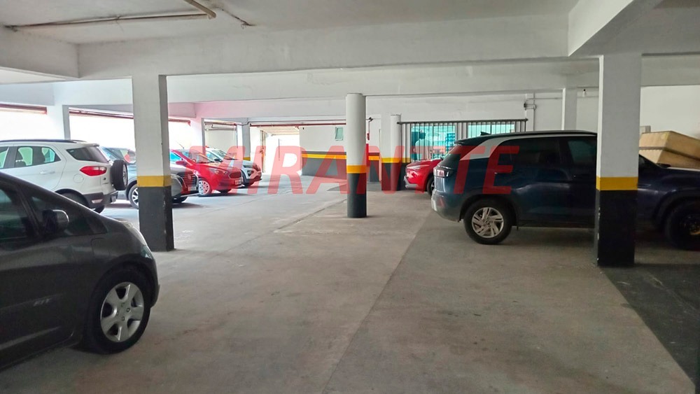 Comercial de 1600m² em Jaçana