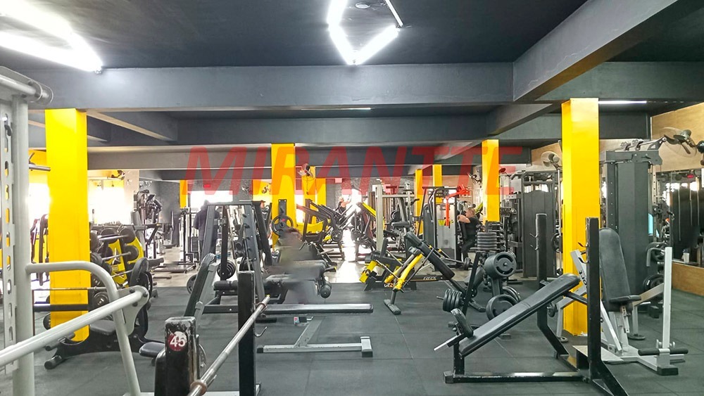 Comercial de 1600m² em Jaçana