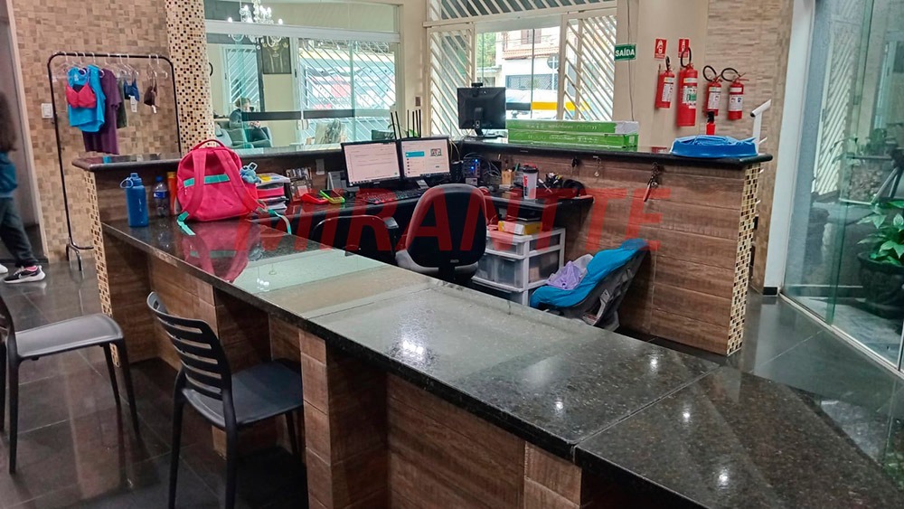Comercial de 1600m² em Jaçana