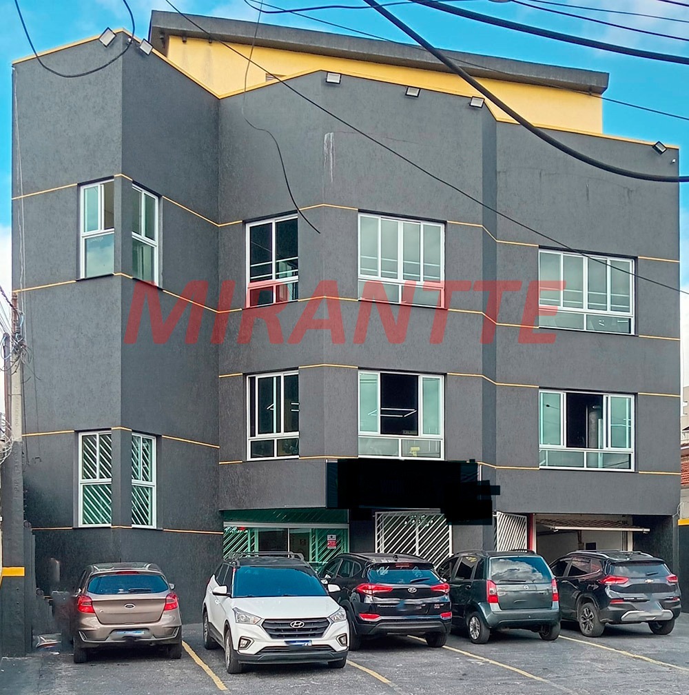 Comercial de 1600m² em Jaçana