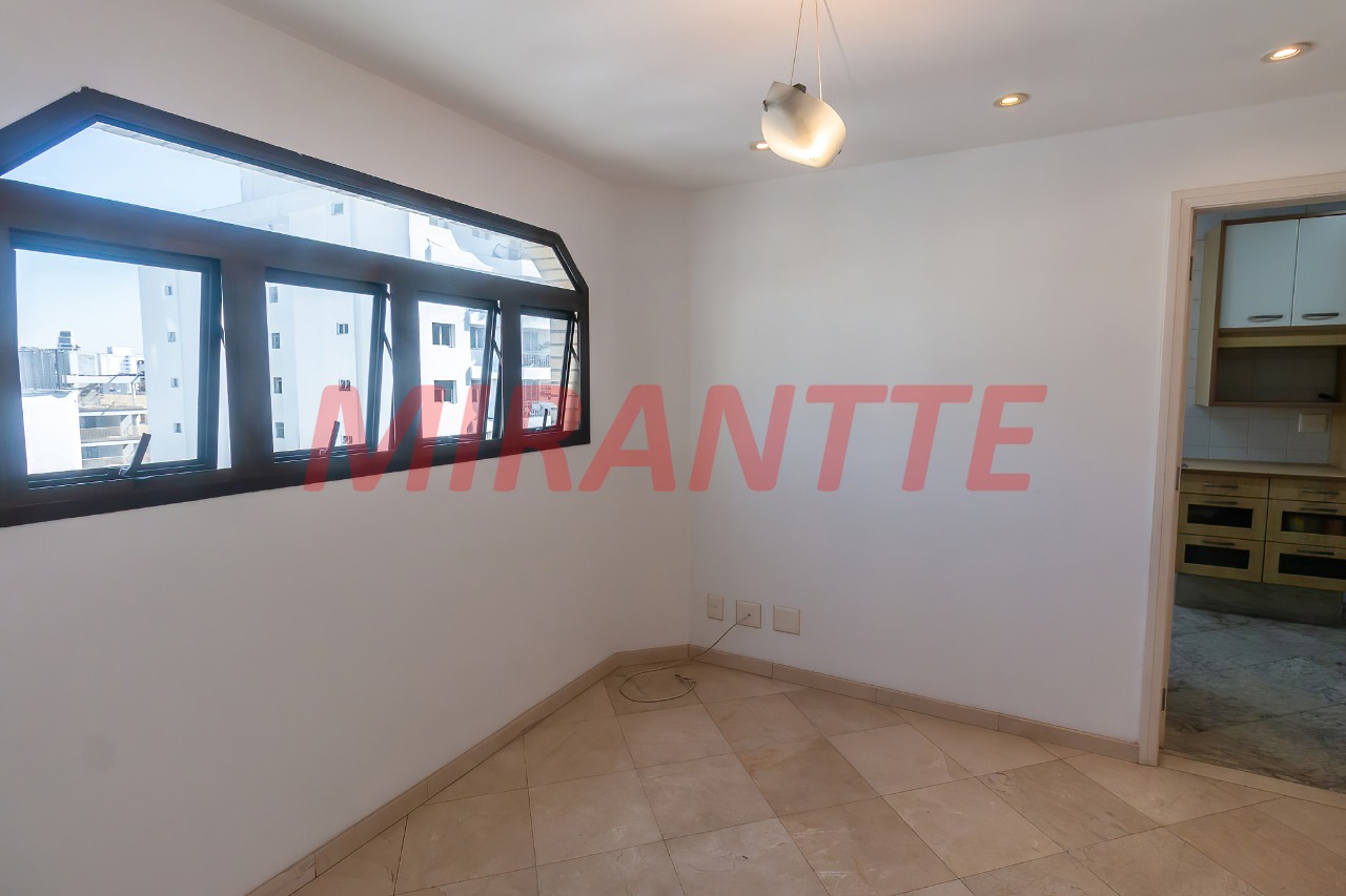 Apartamento de 240m² com 3 quartos em Itaim Bibi