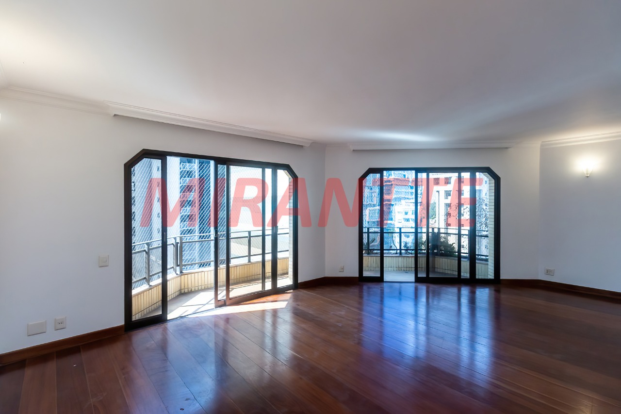 Apartamento de 240m² com 3 quartos em Itaim Bibi