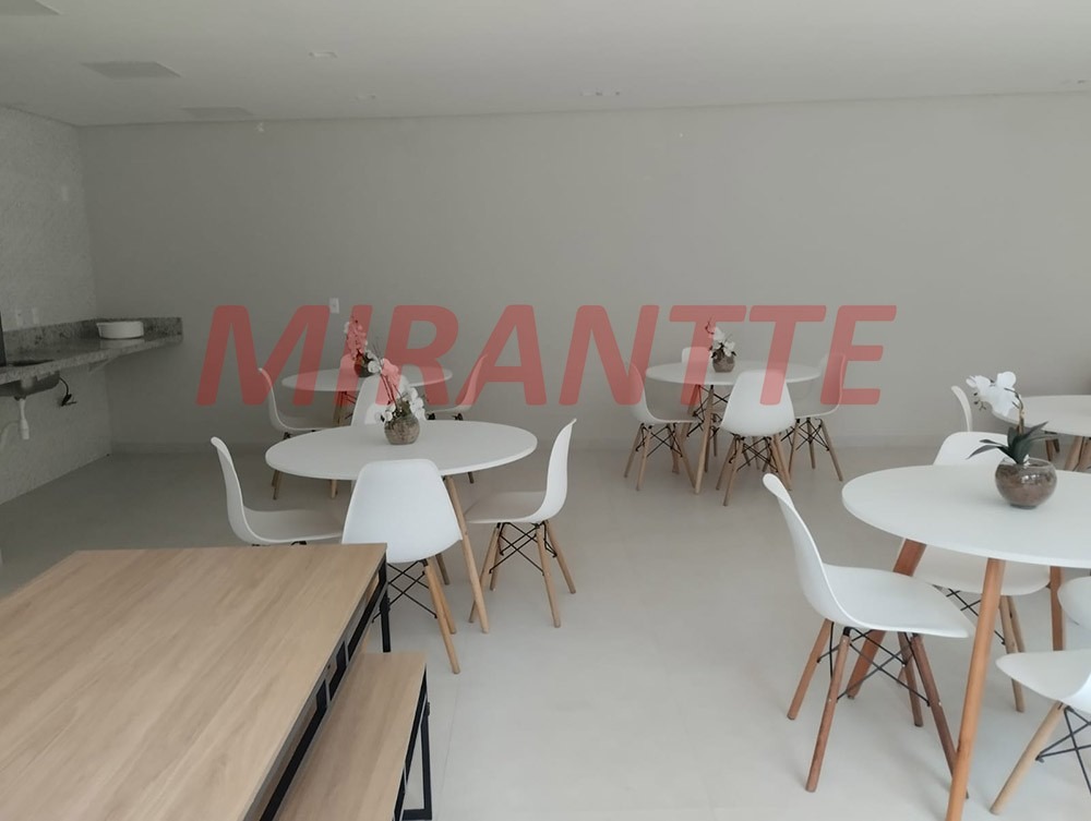 Apartamento de 42m² com 2 quartos em Horto Florestal
