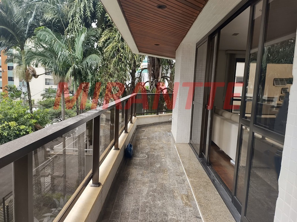 Apartamento de 300m² com 5 quartos em Santana