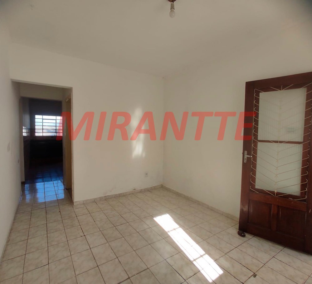 Casa terrea de 71m² com 2 quartos em Parque Casa De Pedra