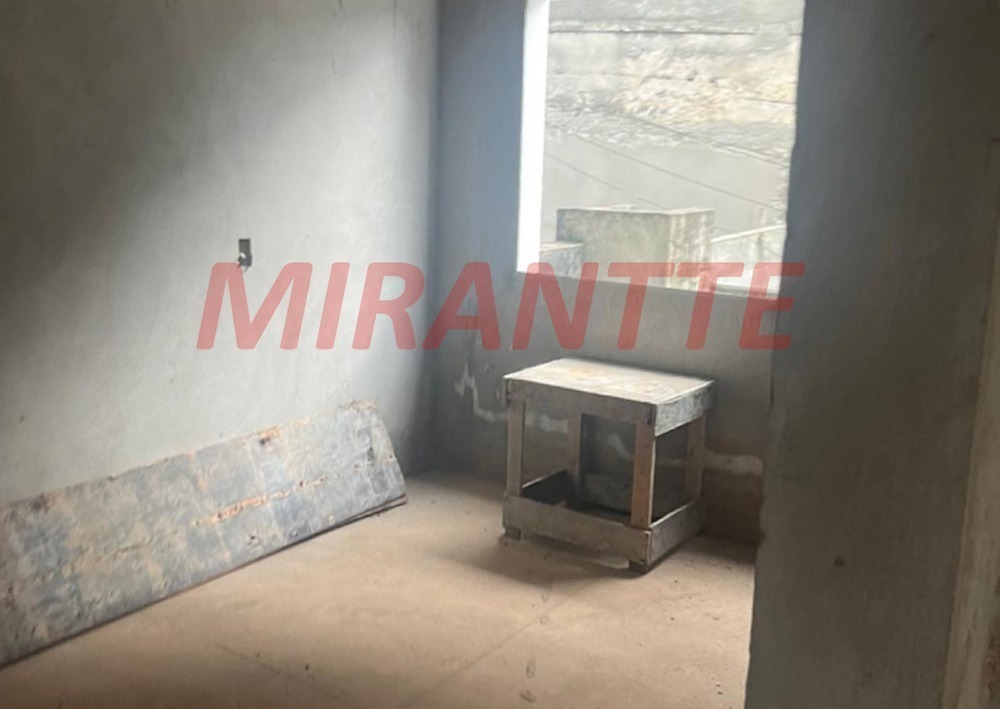 Cond. fechado de 305m² com 3 quartos em Tremembe