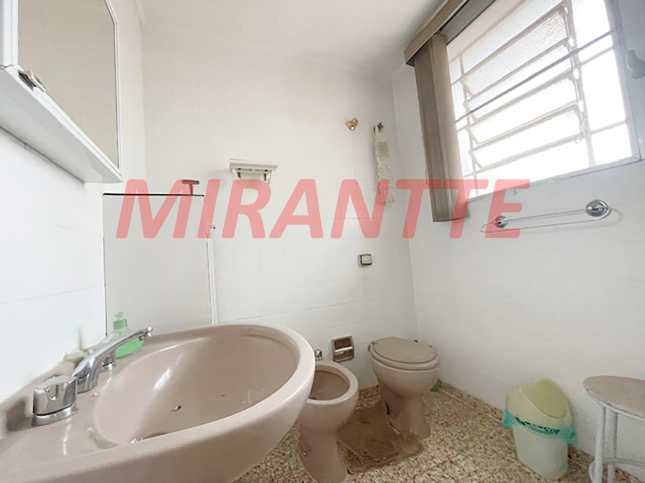 Sobrado de 145m² com 3 quartos em Santana