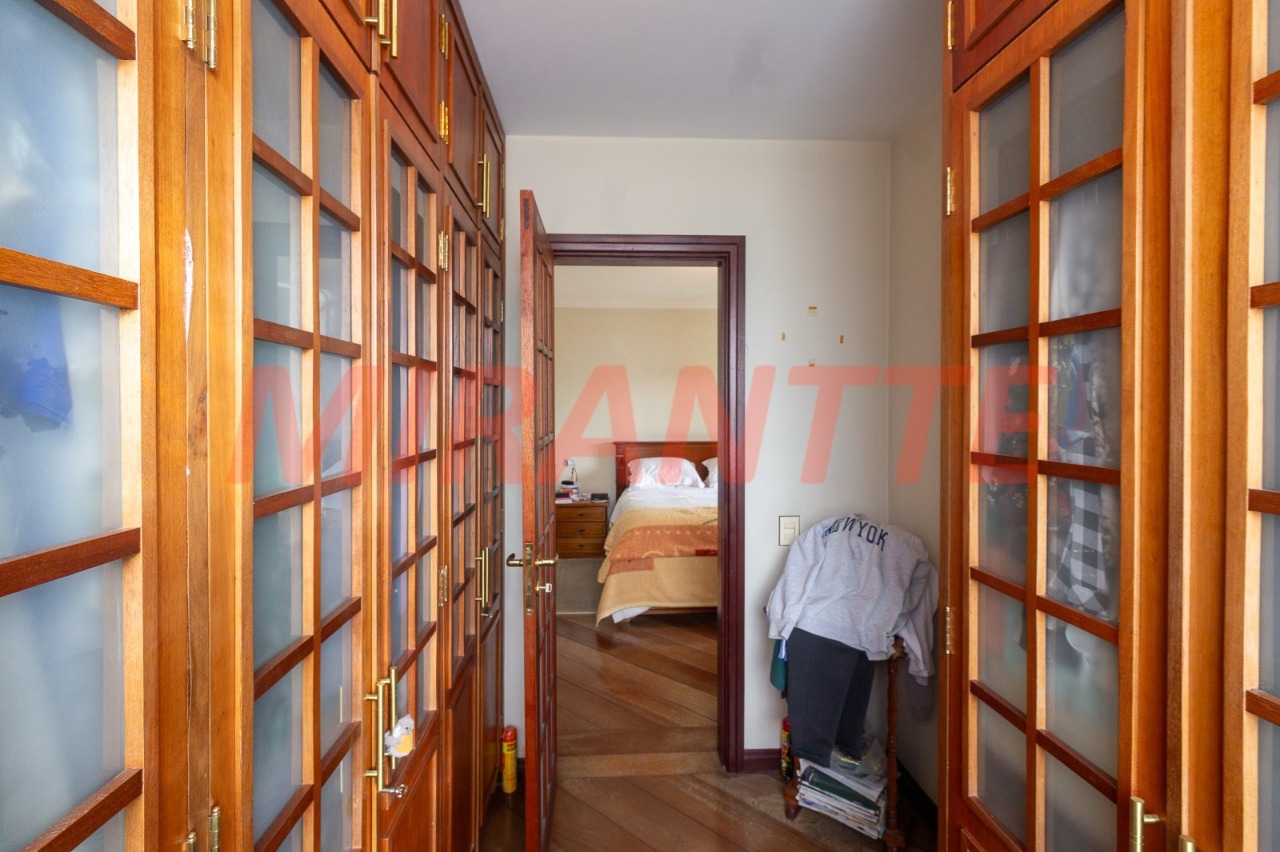 Cond. fechado de 1106m² com 12 quartos em Tremembe