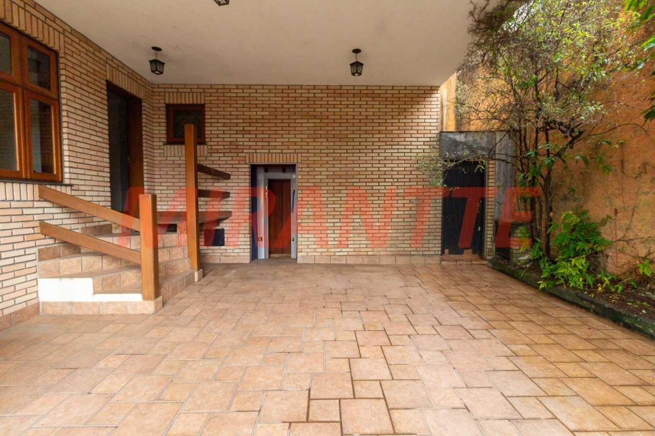 Cond. fechado de 1106m² com 12 quartos em Tremembe