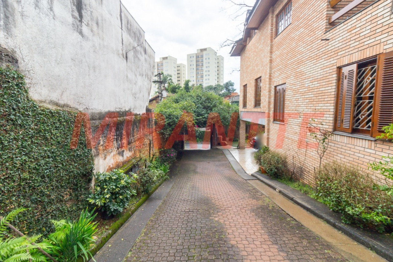 Cond. fechado de 1106m² com 12 quartos em Tremembe