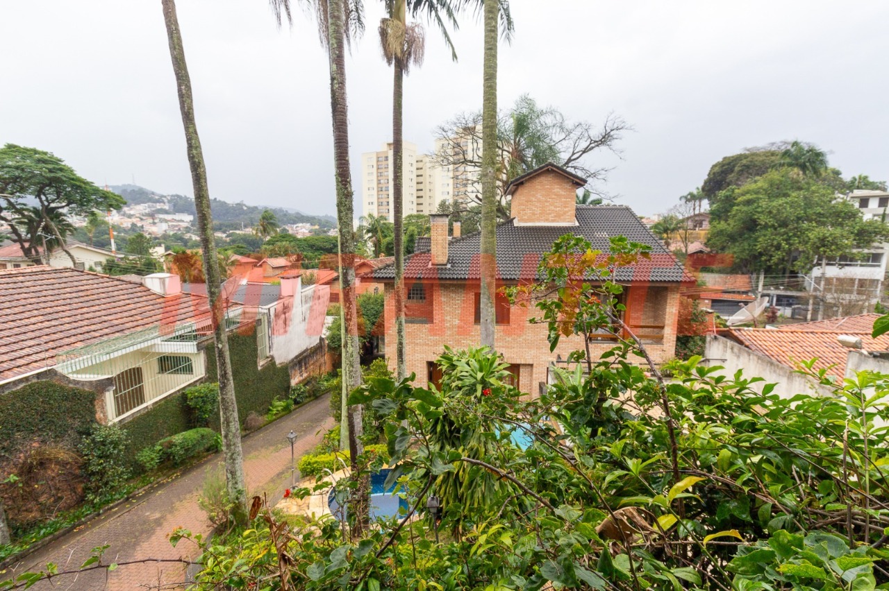 Cond. fechado de 1106m² com 12 quartos em Tremembe