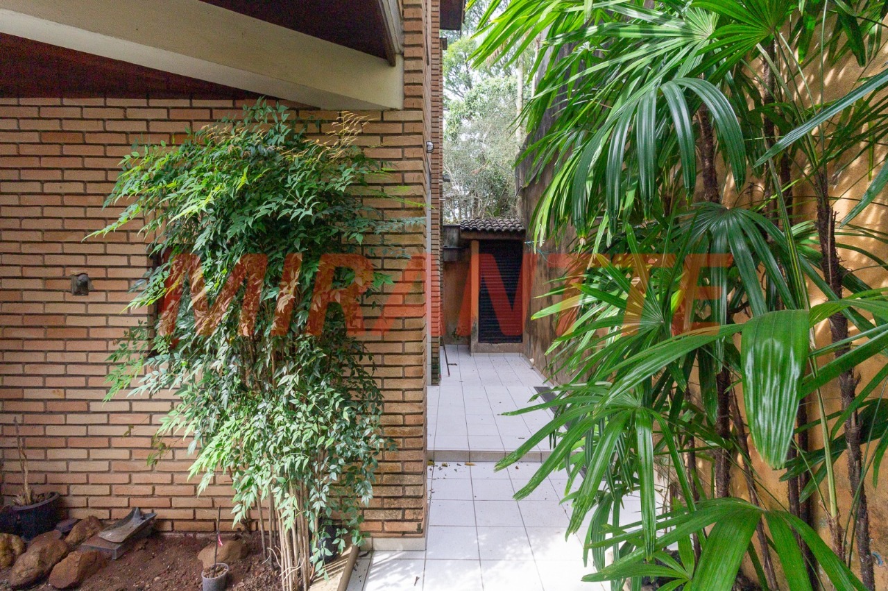 Cond. fechado de 1106m² com 12 quartos em Tremembe