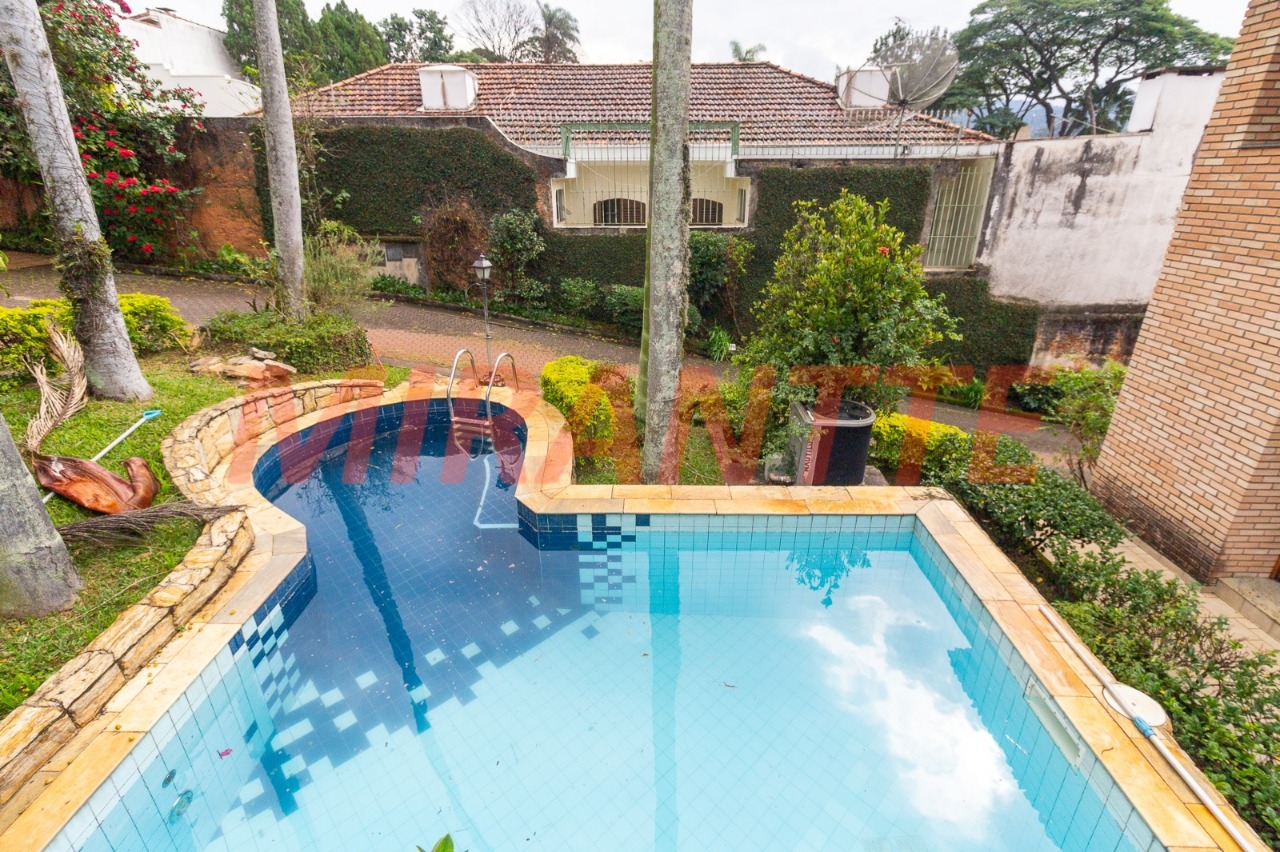 Cond. fechado de 1106m² com 12 quartos em Tremembe