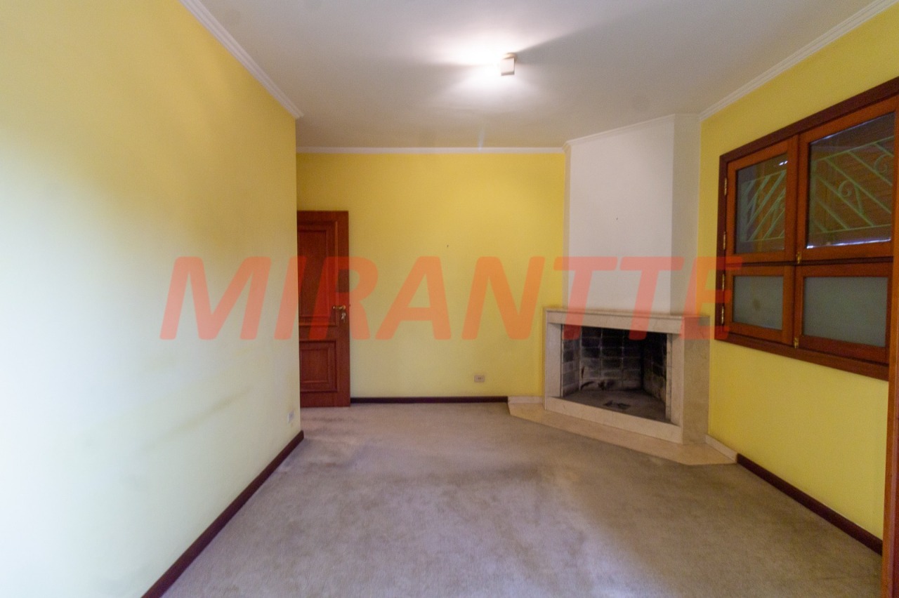 Cond. fechado de 1106m² com 12 quartos em Tremembe