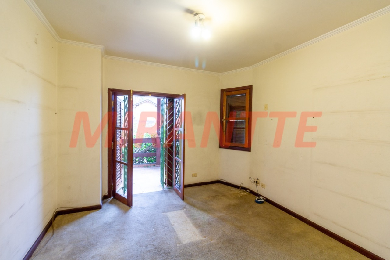 Cond. fechado de 1106m² com 12 quartos em Tremembe