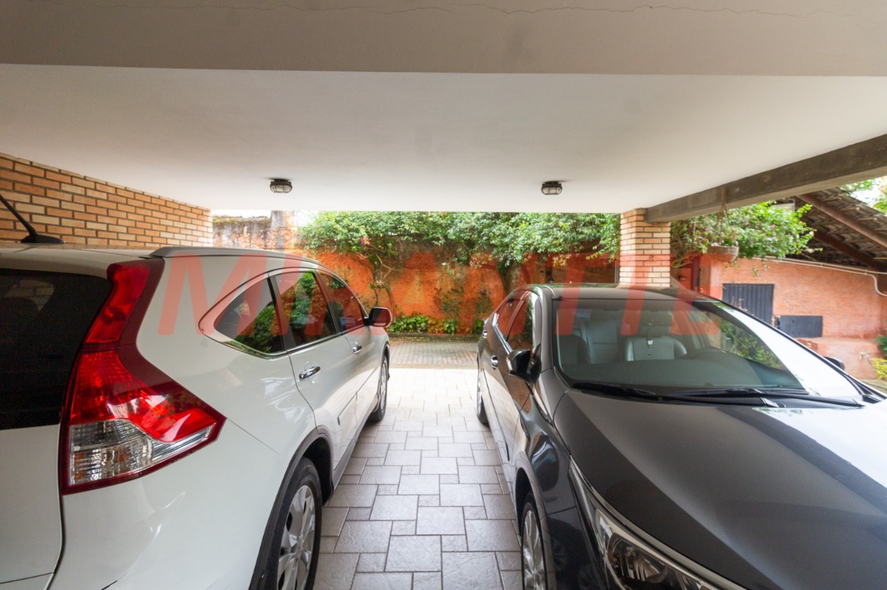 Cond. fechado de 1106m² com 12 quartos em Tremembe
