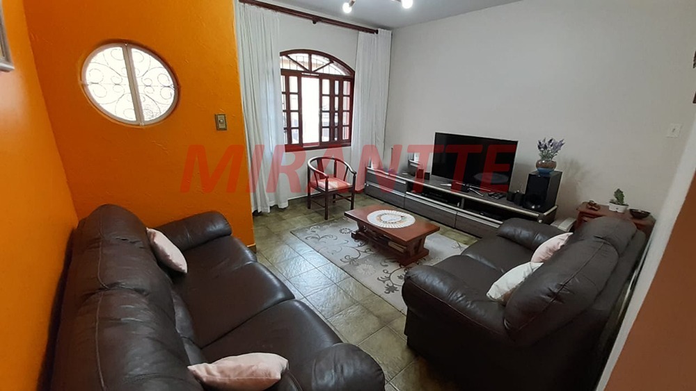 Cond. fechado de 100m² com 3 quartos em Imirim
