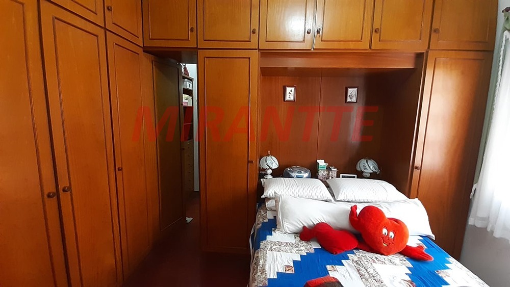 Cond. fechado de 100m² com 3 quartos em Imirim