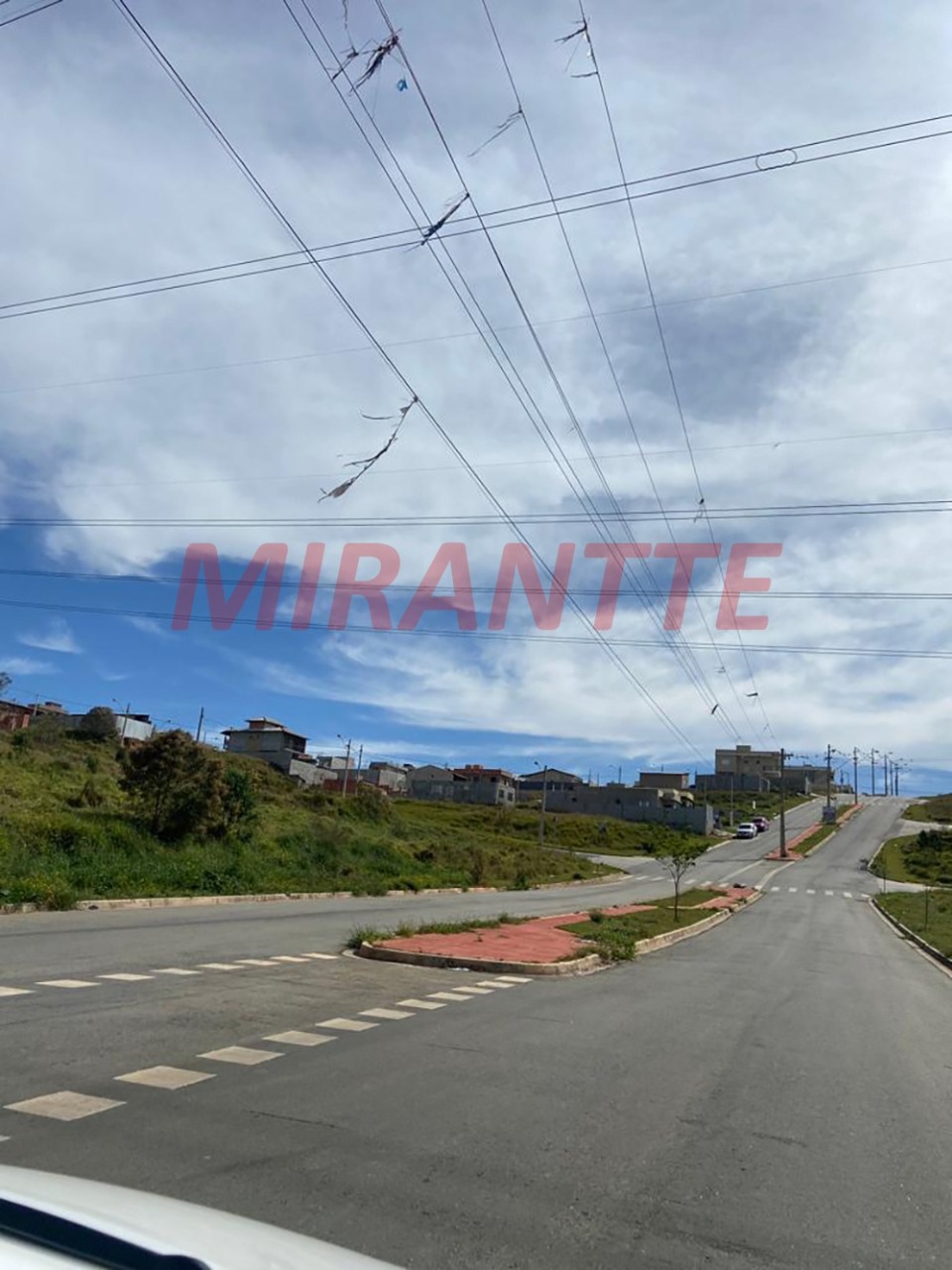 Terreno de 0m² em Terra Preta