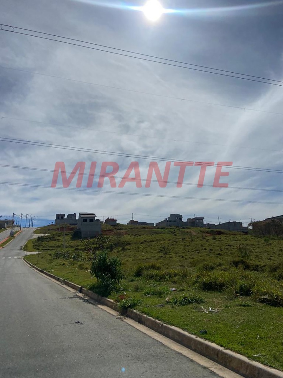 Terreno de 0m² em Terra Preta