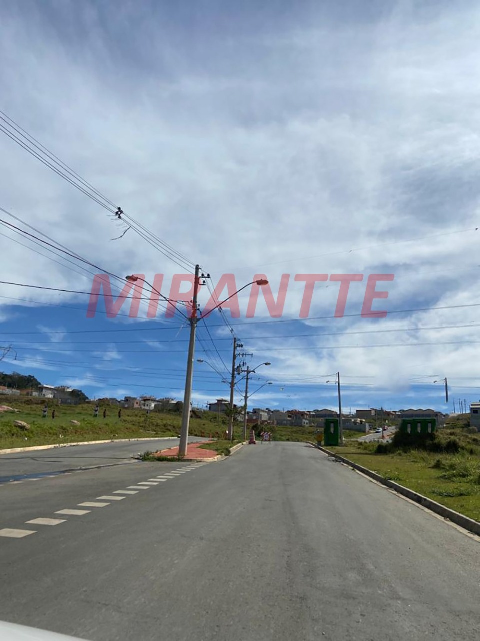 Terreno de 0m² em Terra Preta