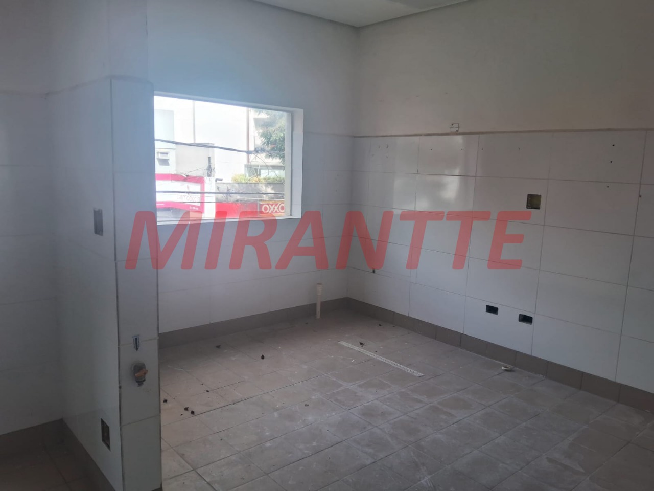 Comercial de 280m² em Jardim Santa Cruz