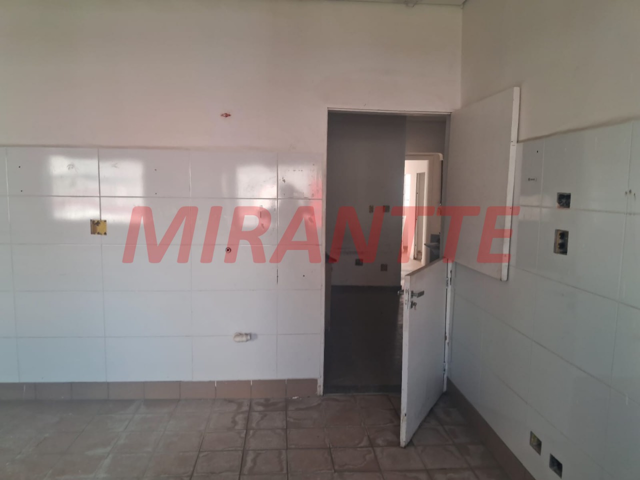 Comercial de 280m² em Jardim Santa Cruz