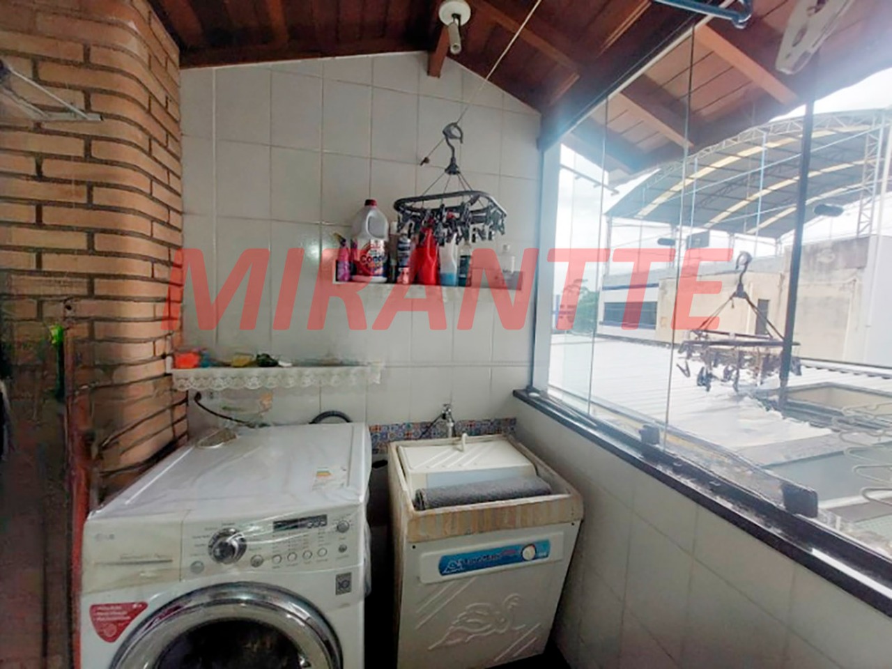 Sobrado de 256m² com 4 quartos em Vila Maria Alta