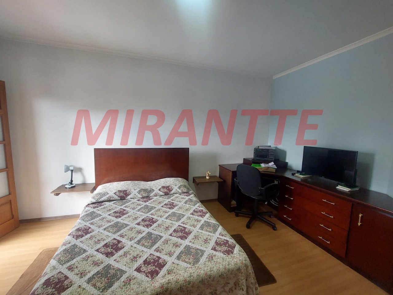Sobrado de 256m² com 4 quartos em Vila Maria Alta