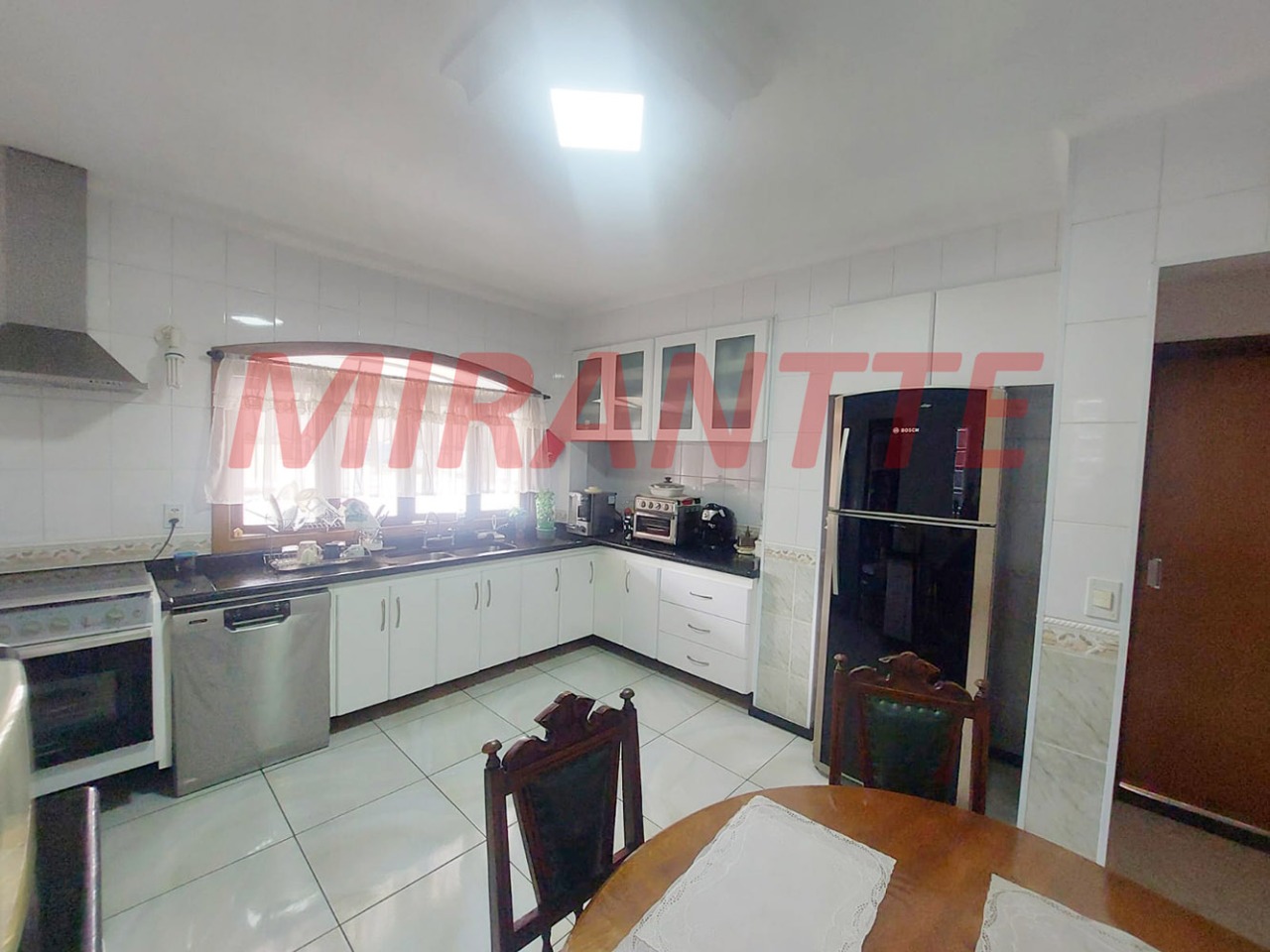 Sobrado de 256m² com 4 quartos em Vila Maria Alta