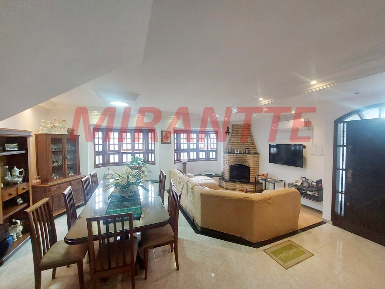 Sobrado de 256m² com 4 quartos em Vila Maria Alta