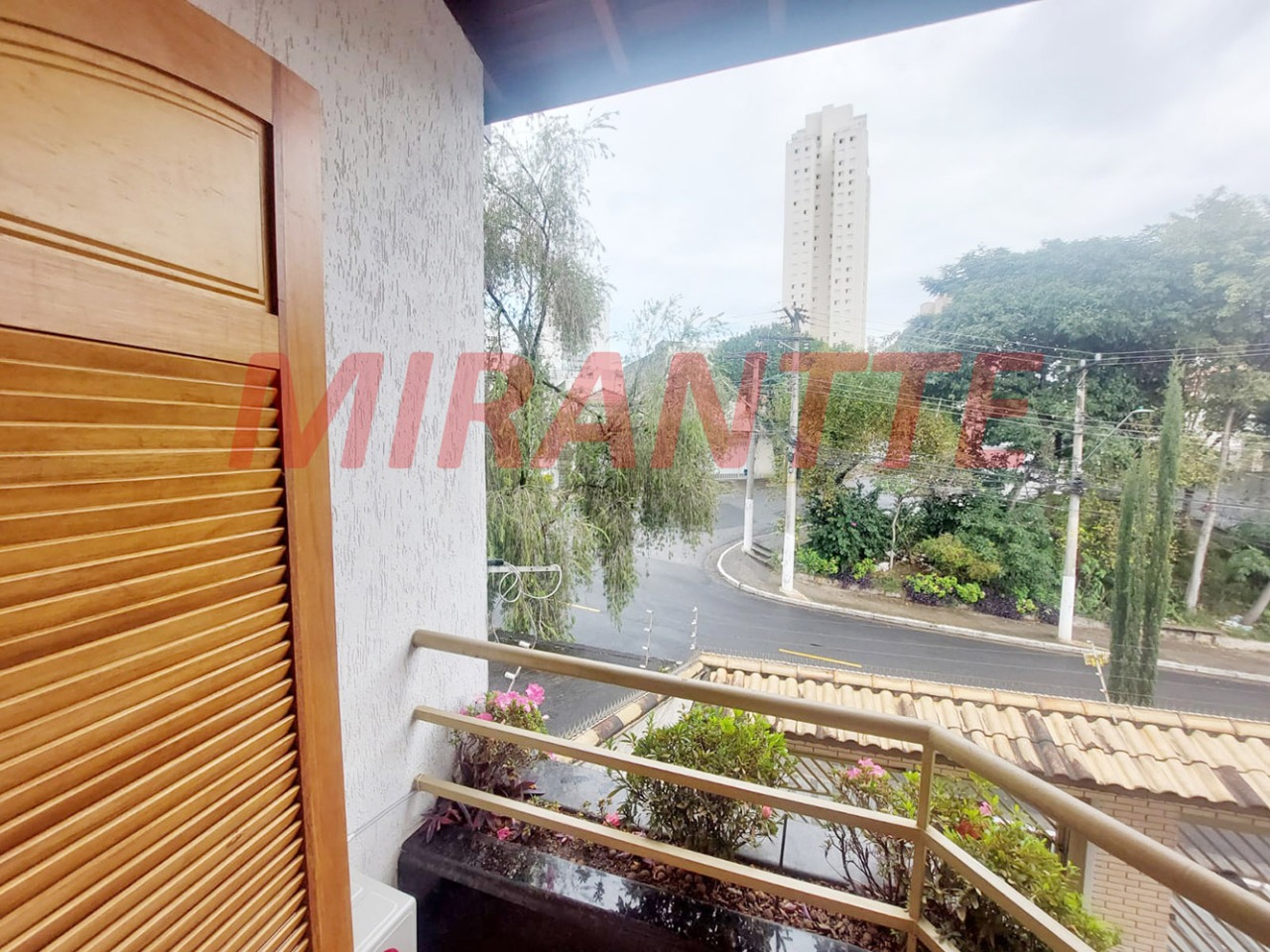 Sobrado de 256m² com 4 quartos em Vila Maria Alta
