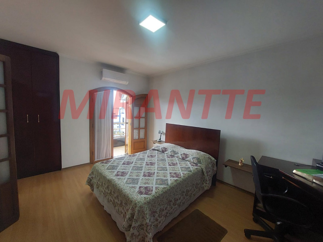 Sobrado de 256m² com 4 quartos em Vila Maria Alta
