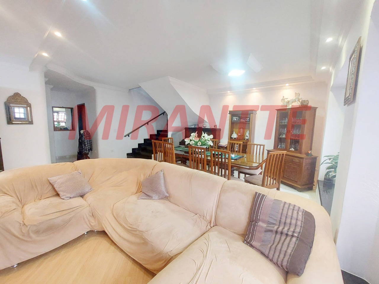 Sobrado de 256m² com 4 quartos em Vila Maria Alta