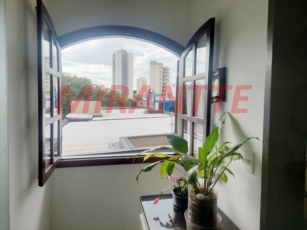 Sobrado de 256m² com 4 quartos em Vila Maria Alta