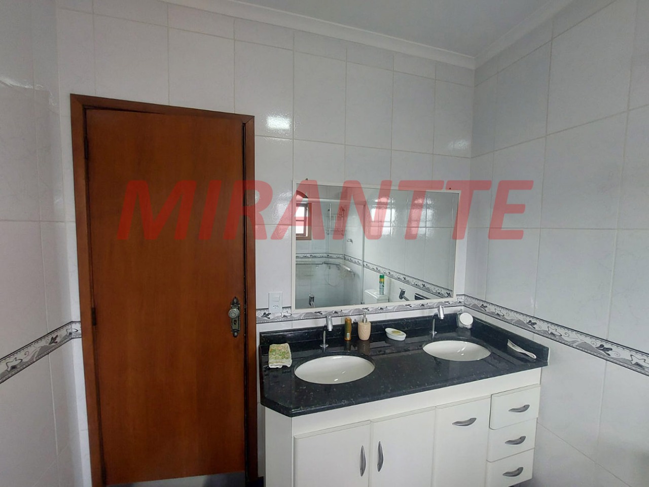 Sobrado de 256m² com 4 quartos em Vila Maria Alta