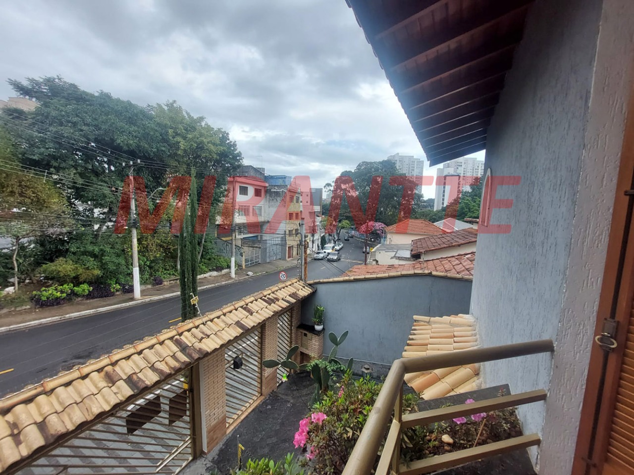Sobrado de 256m² com 4 quartos em Vila Maria Alta