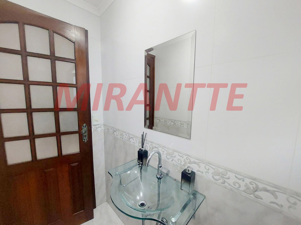 Sobrado de 256m² com 4 quartos em Vila Maria Alta