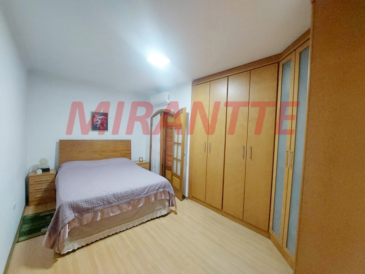 Sobrado de 256m² com 4 quartos em Vila Maria Alta