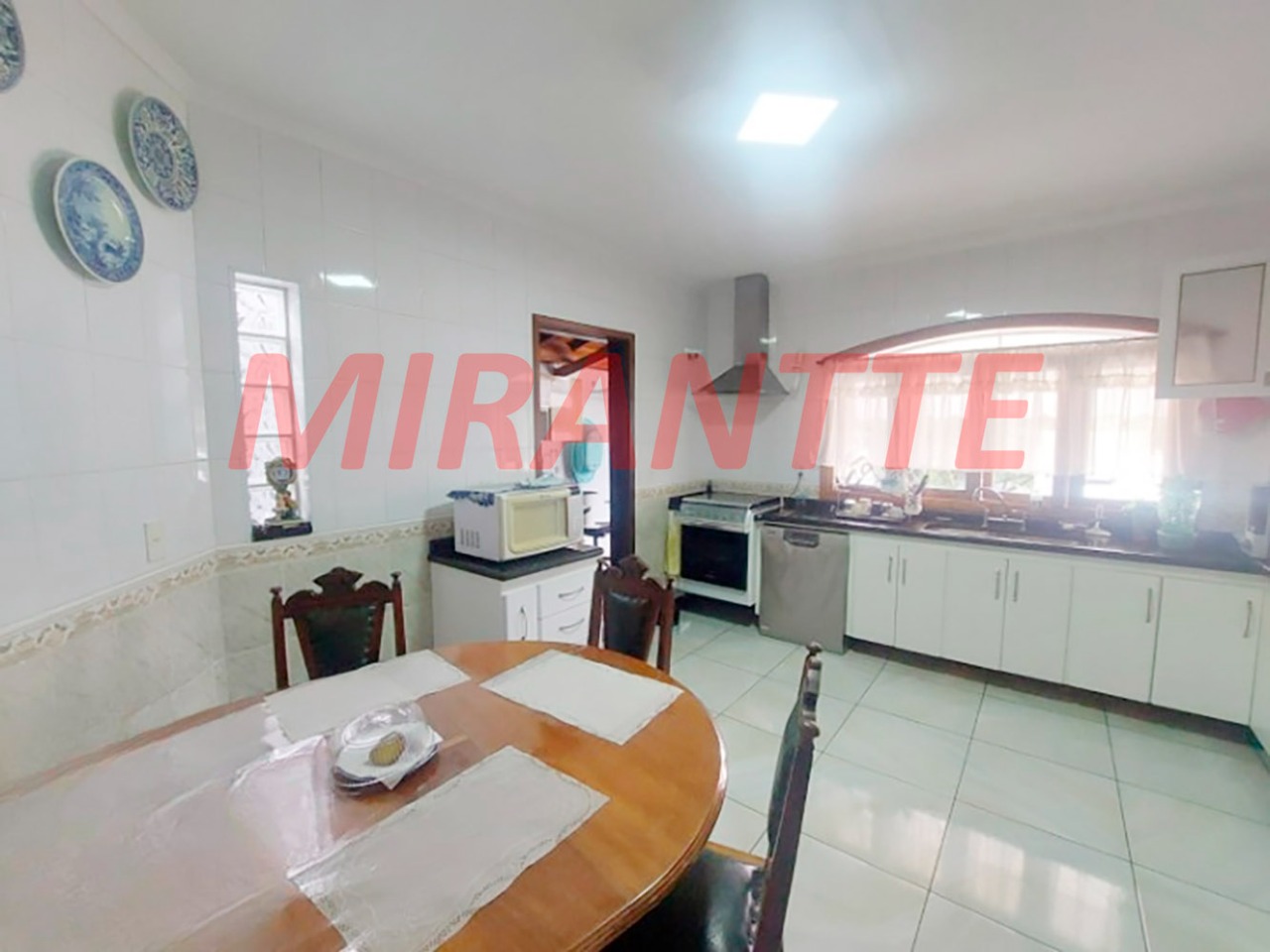 Sobrado de 256m² com 4 quartos em Vila Maria Alta