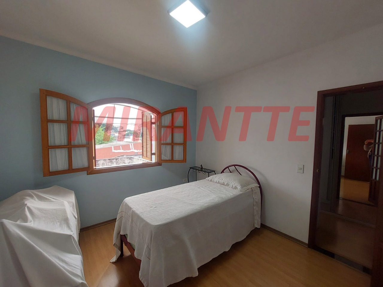 Sobrado de 256m² com 4 quartos em Vila Maria Alta