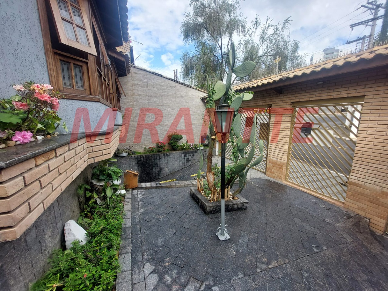 Sobrado de 256m² com 4 quartos em Vila Maria Alta