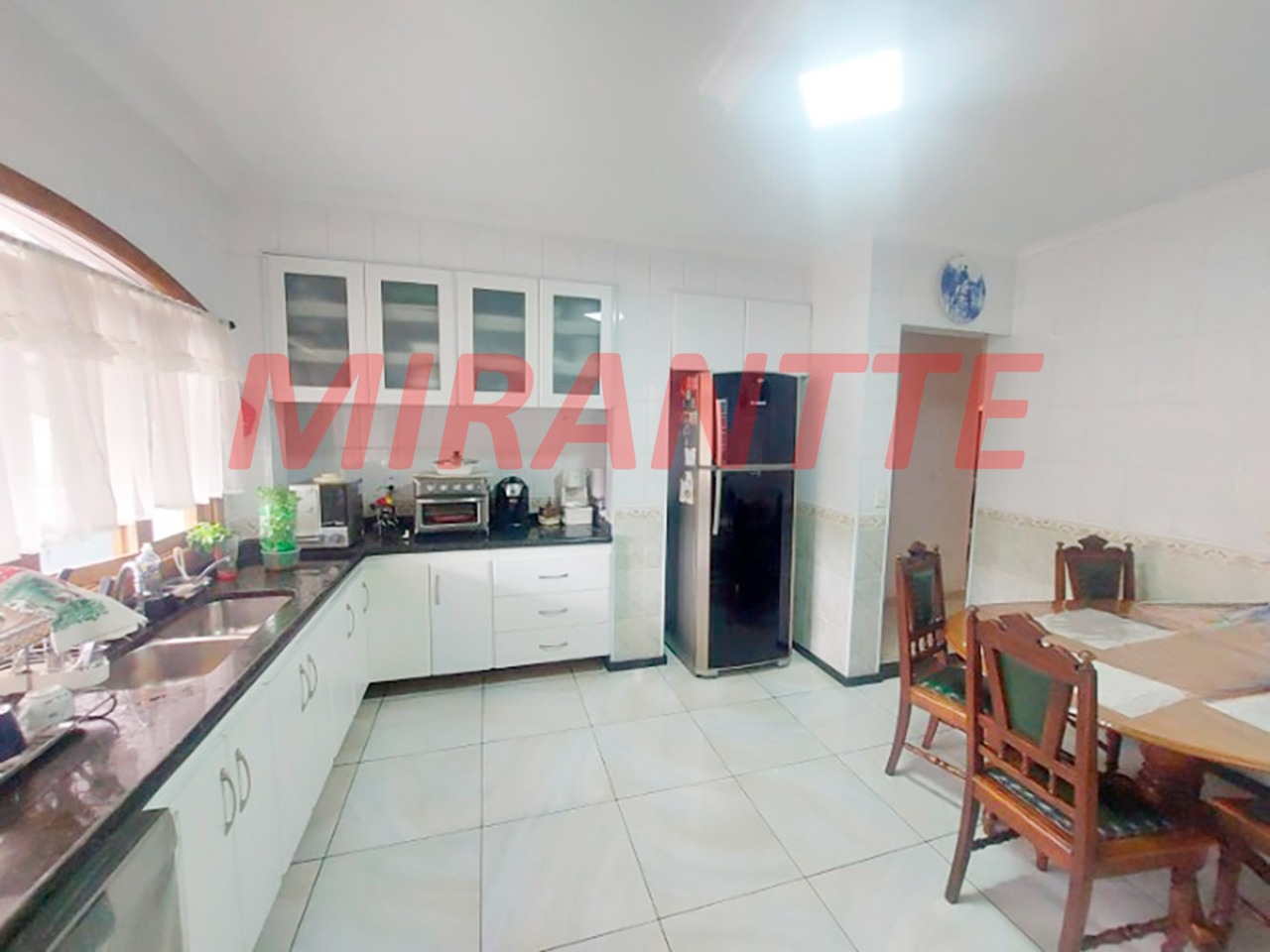 Sobrado de 256m² com 4 quartos em Vila Maria Alta