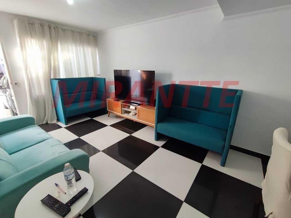 Cond. fechado de 110m² com 3 quartos em Vila Carbone